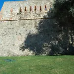 Daire Comodo Con Giardino E Patio *