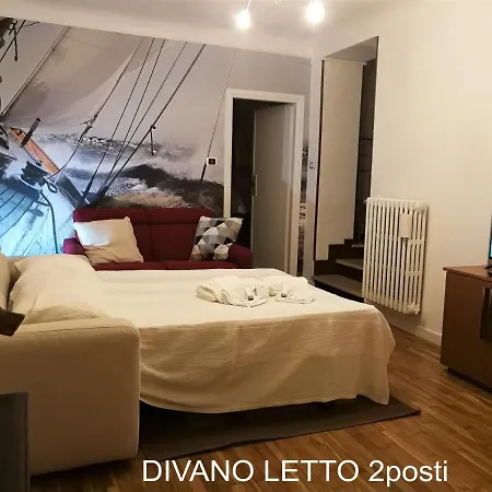 Апартаменти Comodo Con Giardino E Patio