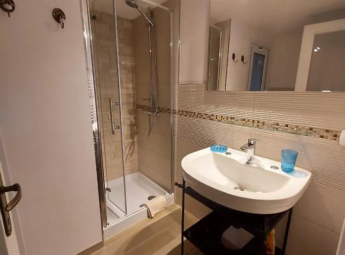 아파트 Comodo Con Giardino E Patio